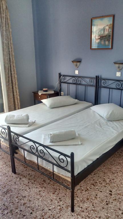 Oasis Hotel Theodoros & Litsa Galaris Agia Marina  Bagian luar foto