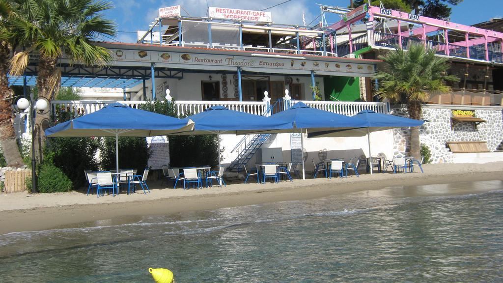 Oasis Hotel Theodoros & Litsa Galaris Agia Marina  Bagian luar foto