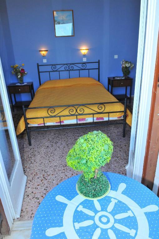 Oasis Hotel Theodoros & Litsa Galaris Agia Marina  Bagian luar foto