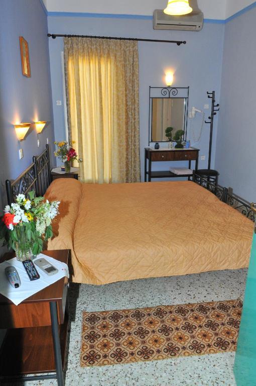 Oasis Hotel Theodoros & Litsa Galaris Agia Marina  Bagian luar foto